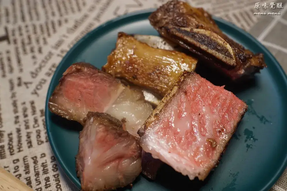 Smoked Pork Ribs,Smoked beef,Smoked lamb,Smoked duck breast,Smoked brisket,Smoked Ribs,美式燻肉,煙燻帶骨牛小排,美式煙燻,德州燒烤,Smoked meat,煙燻嫩肩牛排,阿根廷烤肉